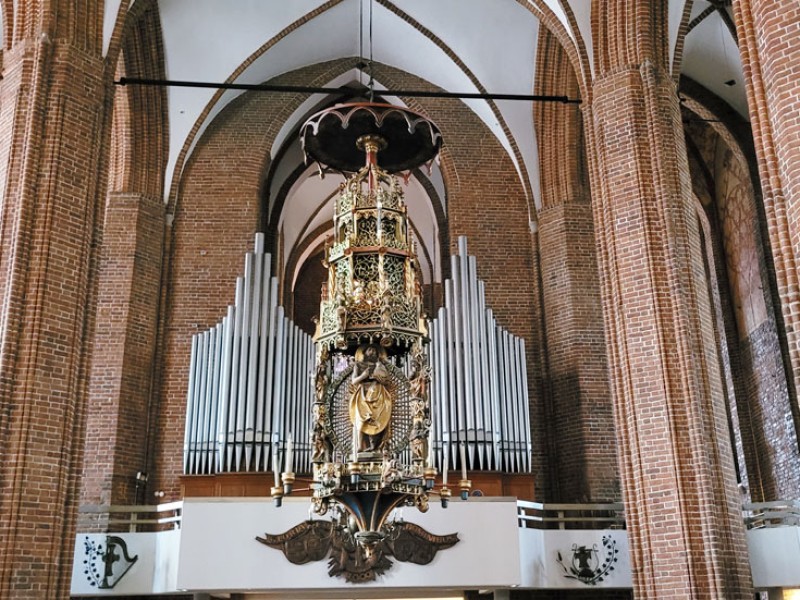 Korona Schlieffenów z bazyliki ma już 500 lat...