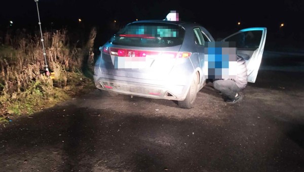 Na lotnisku w Podczelu odnaleziono auto, a w nim ciało 25-latka