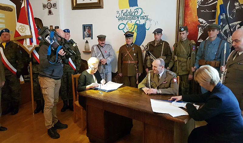Mundurowy "Rataj" podpisał umowę z wojskiem
